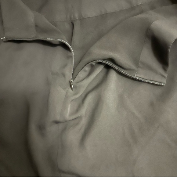 Theory Mini Black Skirt With Side Pockets. Size 12 - Picture 5 of 6